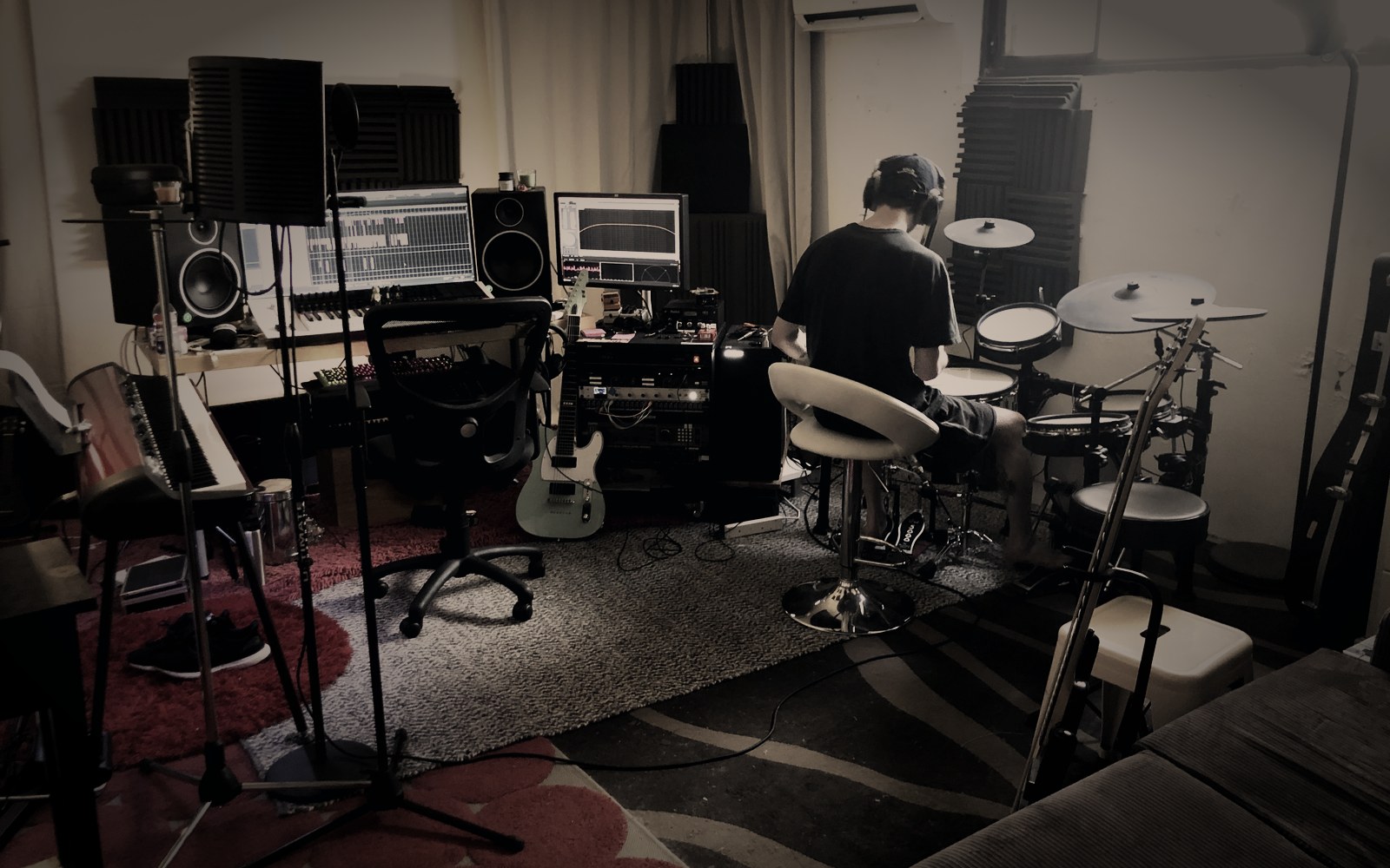 Drum kit and monitoring position in the studio